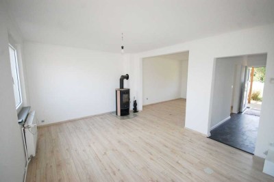 !!! GF-Wesendorf !!! Renovierte Doppelhaushälfte