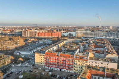 Media Spree Calling – bezugsfreier, sonnendurchfluteter Altbauklassiker mit Balkon