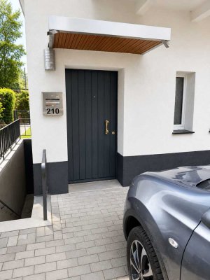 Modern sanierte 2-Zimmer-Erdgeschosswohnung in Mülheim-Heißen