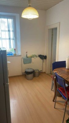 WG-ZIMMER 18m2 für Studenten/Azubis