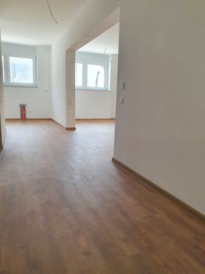 Wunderschöne, sehr geräumige und helle 2,5-Zimmer-Wohnung in Sonnenbühl, barrierefrei mit Küche