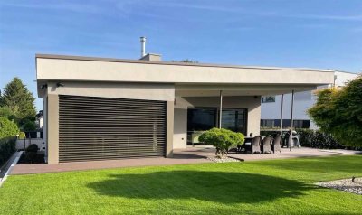 Top kernsanierte Villa der Moderne in ruhiger Lage von Kronberg im Taunus