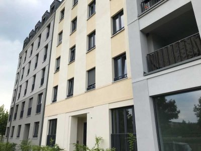 Frei ab 01.07. * 2 Zimmer + EBK + Terrasse und mehr !!!