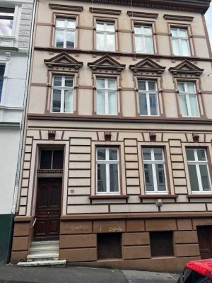 Erstbezug nach vollständiger Sanierung ! 2 Zi, K-D-B in ruhiger zentraler Lage zur Barmer City.