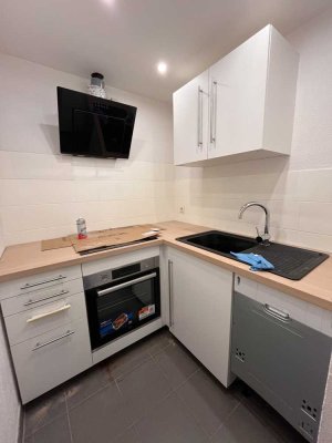 Erstbezug nach Sanierung mit Einbauküche: 3-Zimmer-EG-Wohnung mit geh. Innenausstattung