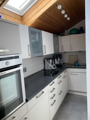 2 Zimmer-DG-Wohnung mit EBK und Balkon in Pfarrkirchen