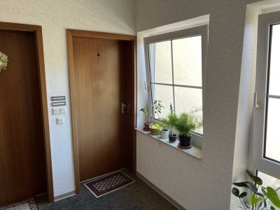 Schöne und modernisierte 2-Raum-Wohnung mit Balkon in Wermelskirchen
