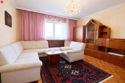 Zentrale Stadtwohnung mit hellem Wohnzimmer