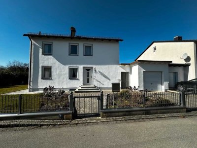 Charmantes Einfamilienhaus mit weitläufigem, gepflegtem Gartengrundstück