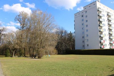 Helle 3-Zimmer Wohnung mit Balkon im 4. OG in München-Fürstenried