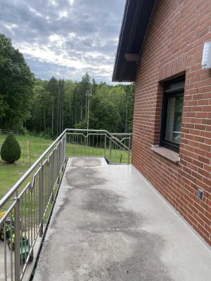 Attraktive und gepflegte 5-Zimmer-Wohnung mit Balkon und EBK in Wendthagen-Ehlen