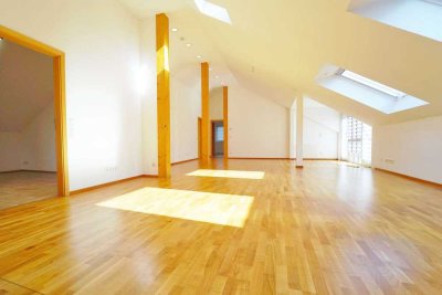 Loftliving! Außergewöhnliche Haus im Haus Immobilie mit Seltenheitswert