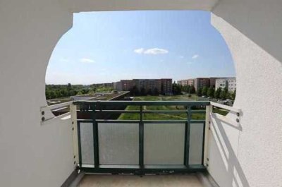 Vermietete 2-Zimmer-Wohnung mit Balkon in Berlin-Hellersdorf – modernisiert & solide kalkulierbar