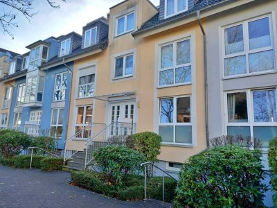 schicke 2-Zimmer-Wohnung mit großem Südbalkon in Schwachhausen, Nähe Gondel