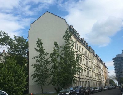Am Torgaues Platz - Aufzug, Balkon, EBK, Laminat, Tageslichtbad!