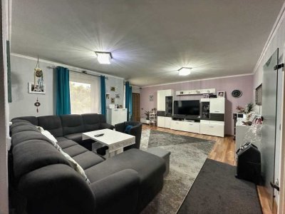 renovierte 3 Zimmer Wohnung, vollmöbliert