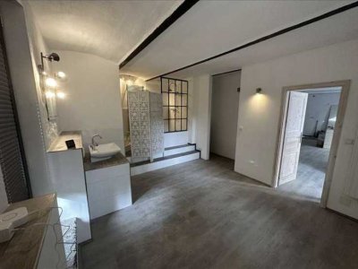 Neuwertige Wohnung mit zwei Zimmern und Balkon in Wuppertal