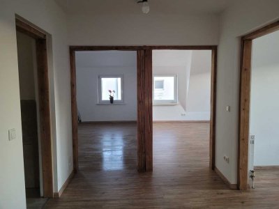 Charmante 3-Zimmer Dachgeschosswohnung in Amberg, 70m², Erstbezug nach Sanierung