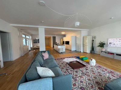 Loftartige Wohnung mit 4 Schlafzimmer für Ihre Familie, mit Sauna