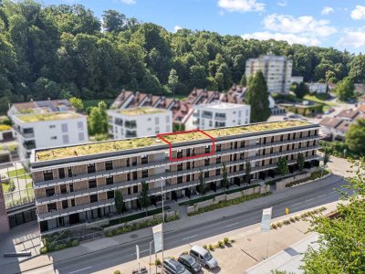 Modernes Wohngefühl: Hochwertige und neuwertige 4 Zimmer-Wohnung mit ca. 20m² großen Balkon!