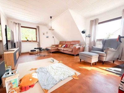 Maisonette-Wohnung mit Südbalkon, 109 m², Homeoffice-Bereich & Carport in Erlangen-Büchenbach
