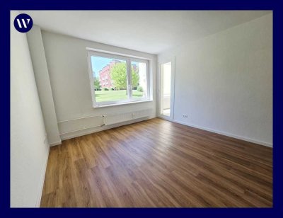 Freude am Wohnen – helle 3 Zimmer mit Balkon + Blick ins Grüne, Parkett, Tageslichtbad, Einbauküche