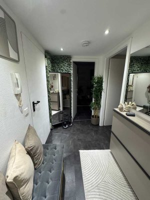 Charmante 2 Zi-Wohnung in zentraler Lage von Bad Vilbel mit Küche &Bad–ideal für Singles o. Paare