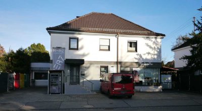Solides und gut gepflegtes Wohn- und Geschäftshaus mit Wohnung