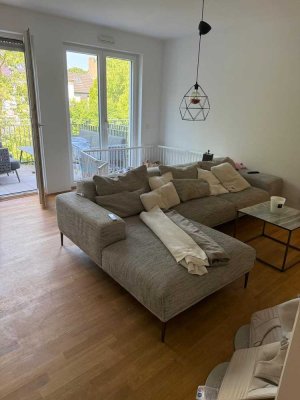 Neuwertige 3-Raum-Wohnung mit Balkon und Einbauküche in Köln