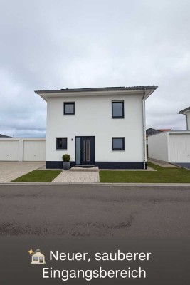 Neues Einfamilienhaus (Erstbezug) in Angersdorf mit Garage