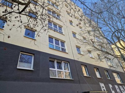 Frisch renoviert - komfortable City Wohnung mit Balkon - Leben im Domviertel!