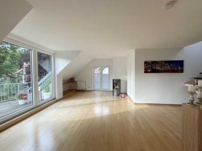 Luxuriös und modern: 3-Zimmer-Whg mit Küche und Stellplatz