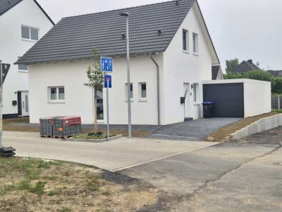 Schönes, freistehendes Einfamilienhaus im Neubaugebiet