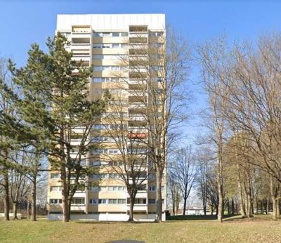 voll möbliert , 3-Raum-Wohnung mit Süd Balkon und EBK, Schwimmbad, in Neu-ulm