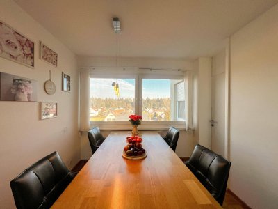 Modernisierte 3 1/2 Zimmerwohnung mit sonnigem Balkon