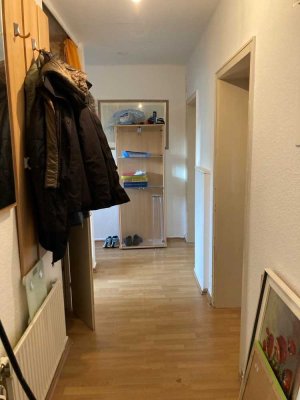 schöne 4 Zimmer Wohnung mit Balkon