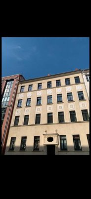 Provisionsfrei* Top ! Dachgeschosswohnung frisch renoviert, Tageslichtbad & EBK von privat