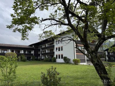 Wohnen, wo andere Urlaub machen - Modernisierte 3,5 Zimmer-Wohnung in Oberaudorf mit eigener Garage