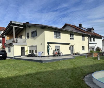 Geniales Zweifamilienhaus, top-modernisiert in Kempten-Stielings