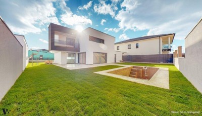 BELAGSFERTIGES DESIGNERHAUS MIT GARTEN &amp; POOL IN STRASSHOF