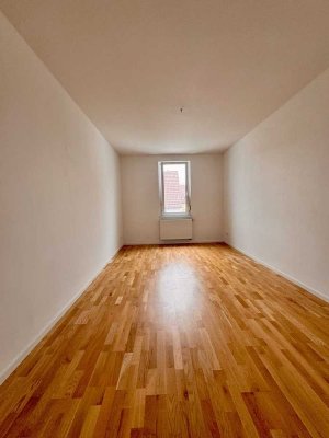 Stilvolle 2 Zimmer Wohnung* Renoviert * Zuffenhausen