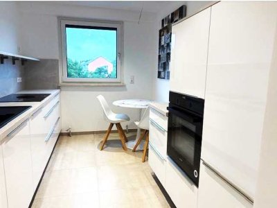 Modernisierte 3- Zimmer wohnung mit EBK, Balkon, Aufzug