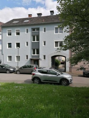 **Nicht von der Stange!  Großzügige 2,5-Zimmer-Wohnung