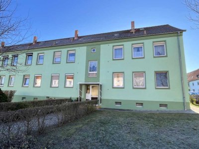 Sanierte 3-Raum Wohnung mit Einbauküche und Stellplatz