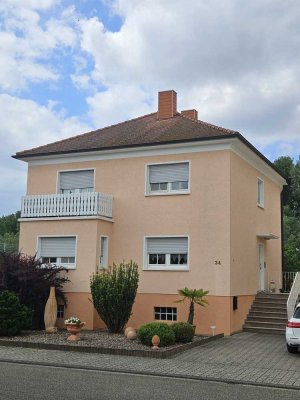 Freistehendes Einfamilienhaus im Ortsteil Rheinhausen zu vermieten