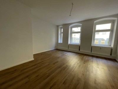 sanierte Wohnung im Hinterhaus mit Einbauküche
