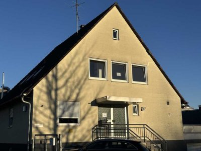 Zweifamilienhaus mit Einliegerwohnung für Kapitalanleger oder Eigennutzung