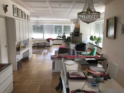 Außergewöhnliche Wohnung nach Süden und Westen ausgerichtet