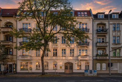 ⭐⭐⭐ Stunning Architectural design meets Denkmalschutz at the Schloßstraße. Provisionsfrei !