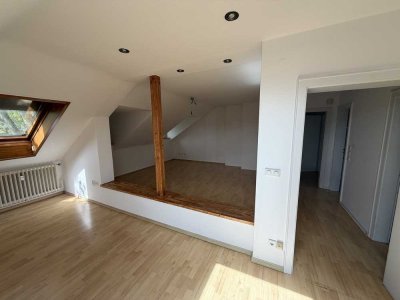 Gut geschnittene 3,5-Zimmerwohnung mit Terrasse ins Grüne